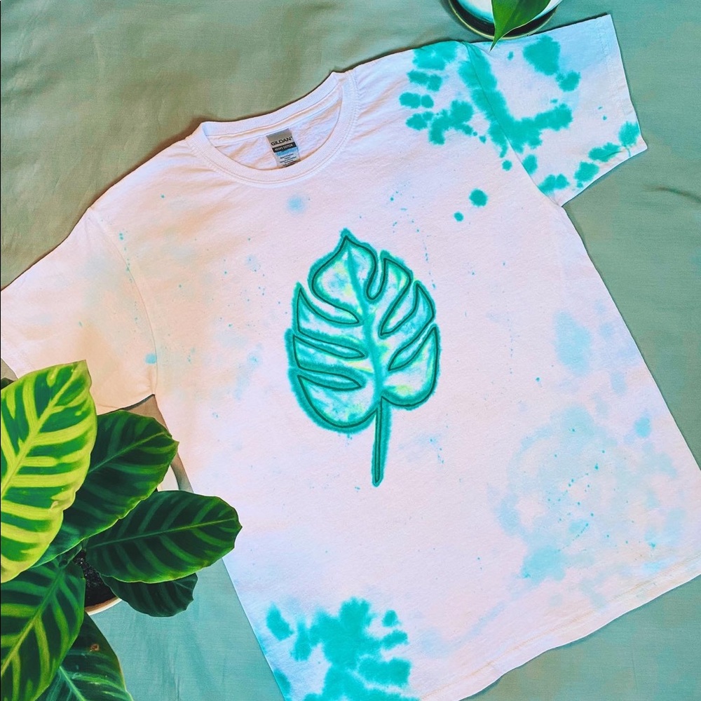 OnlyPlantFans tie dye Leafywear!